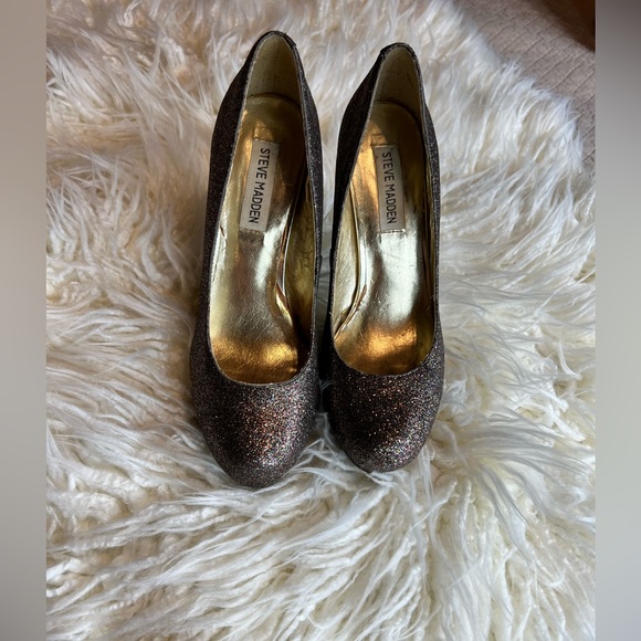 Steve Madden size 8 1/2 multi-colored 5 inch heels, 1 inch platforms - Picture 2 of 6